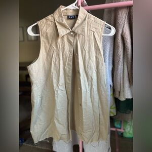 GAP Sleeveless Button-Down Shirt